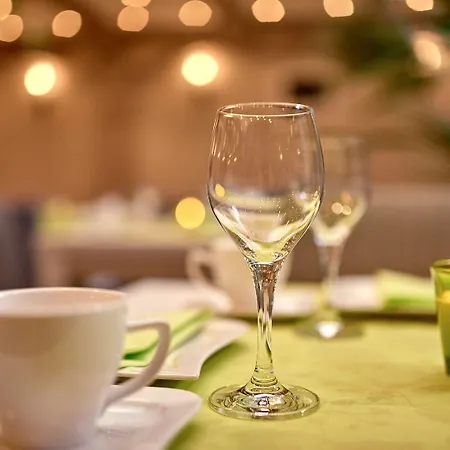 Zur Alten Stadtkellerei Otel