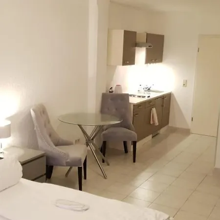 Hotell Zur Alten Stadtkellerei 3*