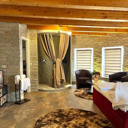 Zur Alten Stadtkellerei 3* Leipzig