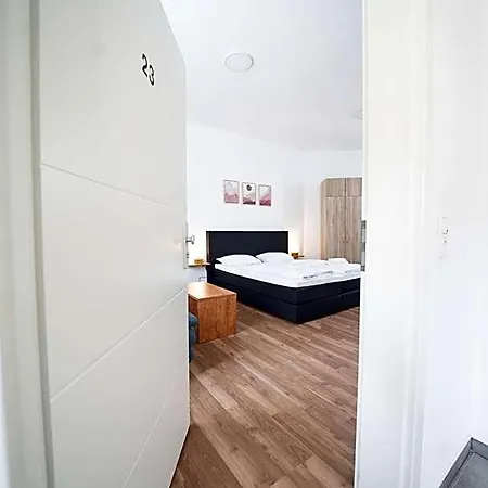 Zur Alten Stadtkellerei 3* Leipzig